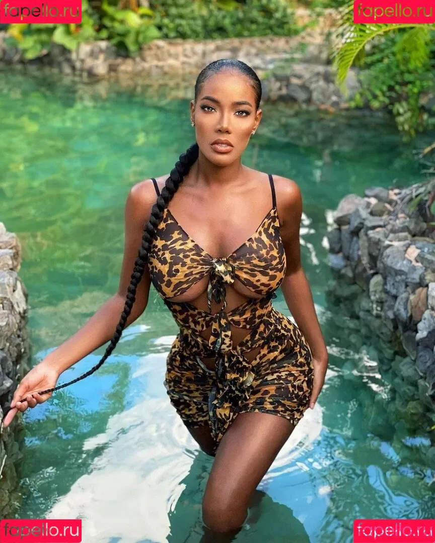 Monifa Jansen Onlyfans Photo Gallery 