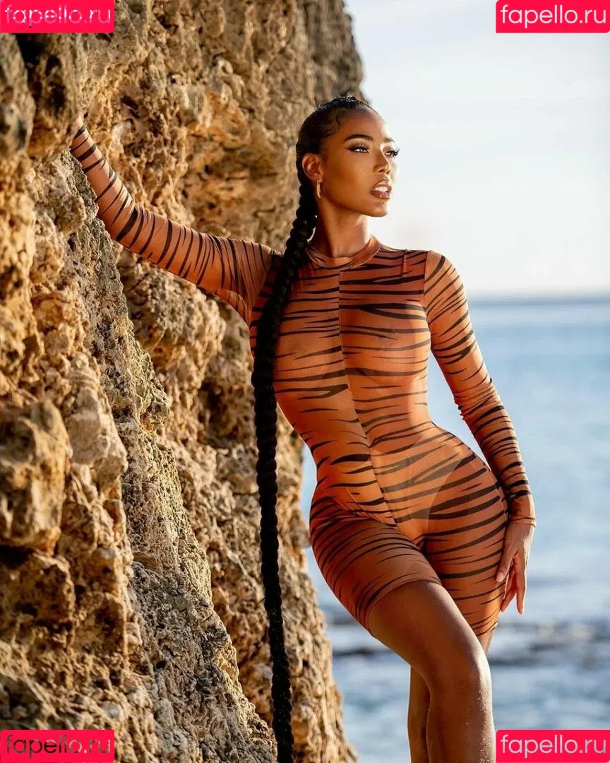 Monifa Jansen Onlyfans Photo Gallery 