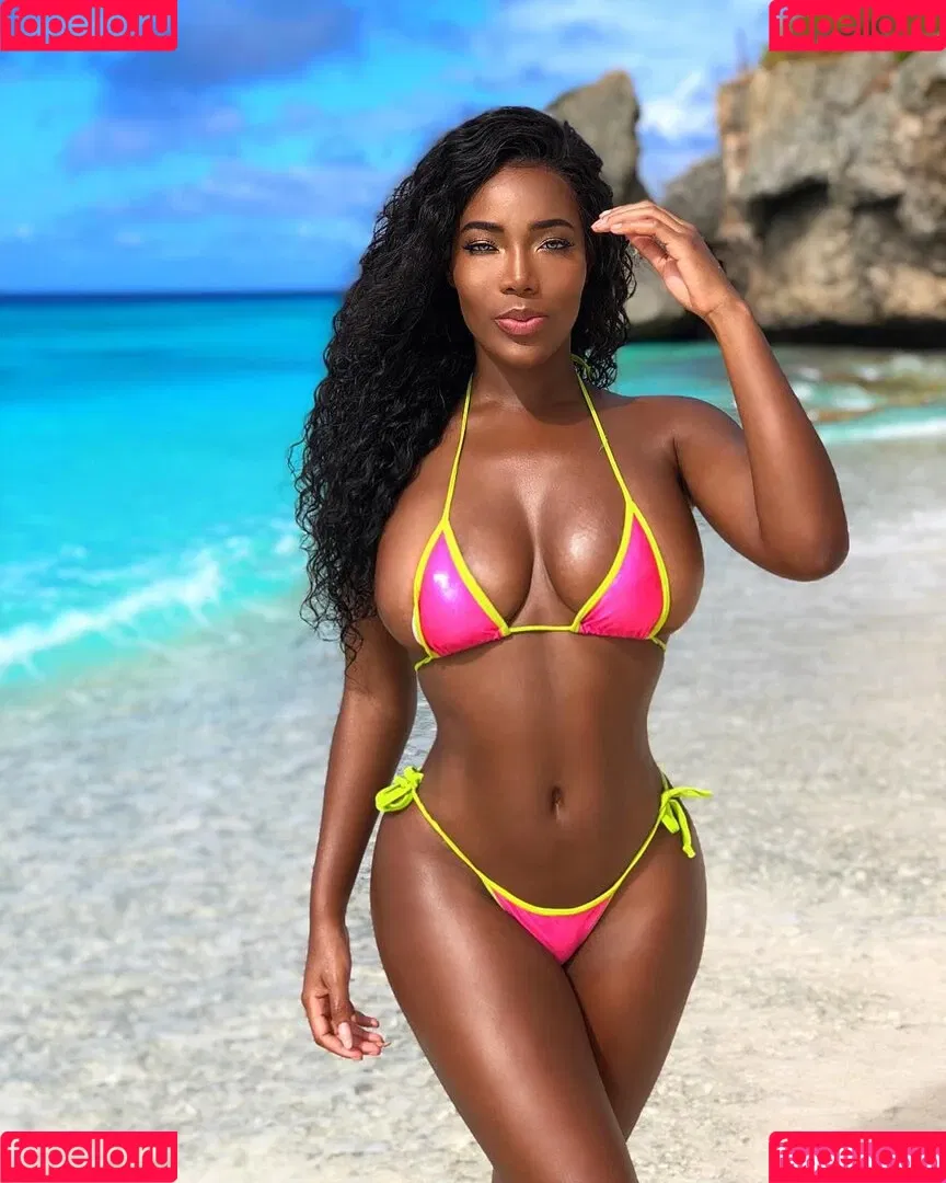 Monifa Jansen Onlyfans Photo Gallery 