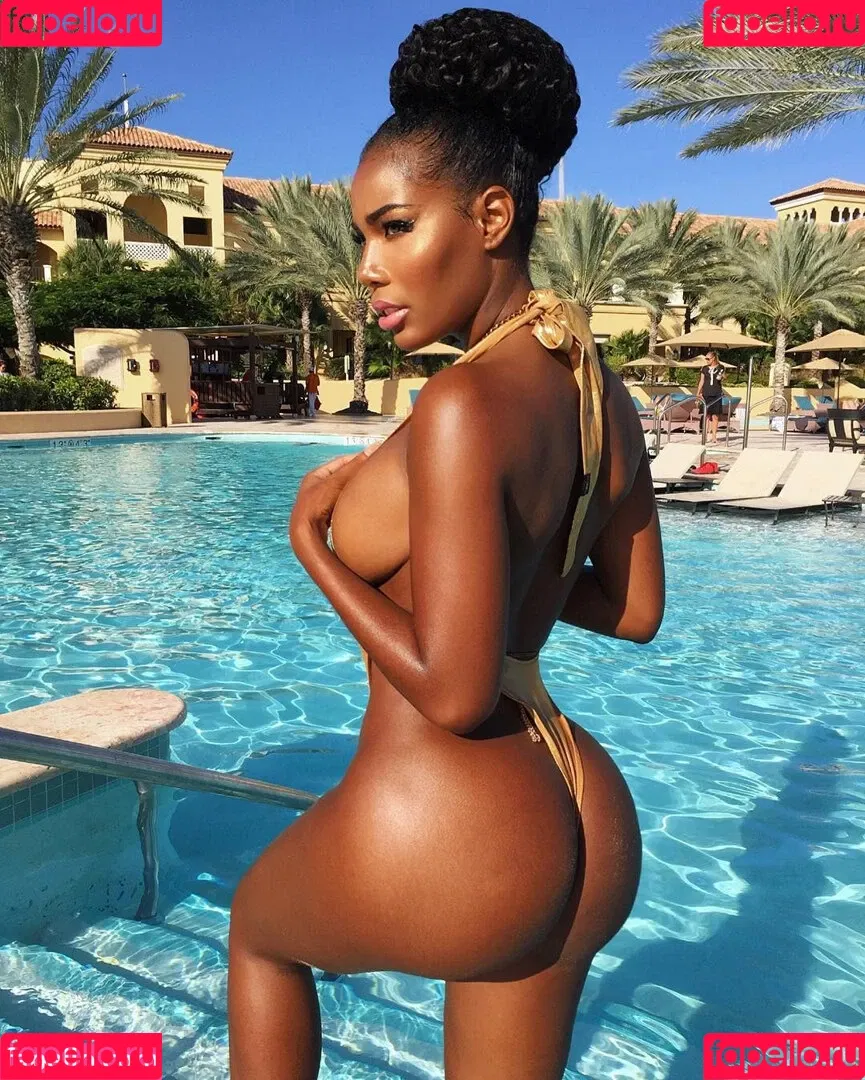Monifa Jansen Onlyfans Photo Gallery 
