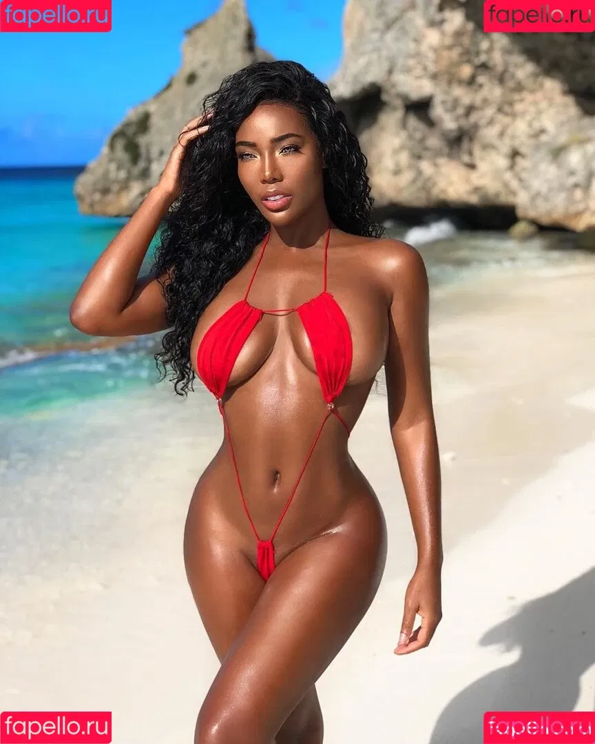 Monifa Jansen Onlyfans Photo Gallery 