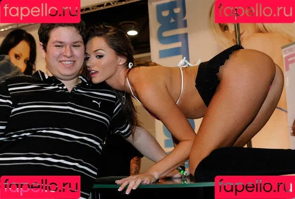 Tori Black Onlyfans Photo Gallery 