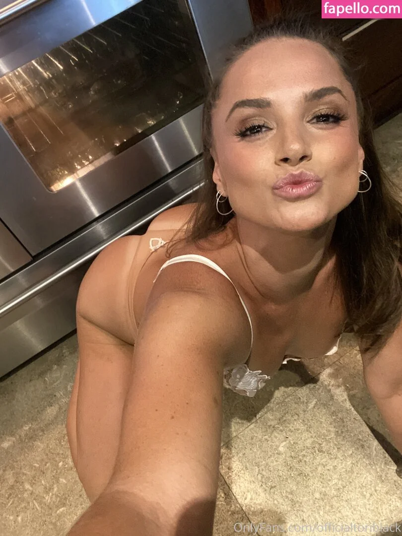 Tori Black Onlyfans Photo Gallery 