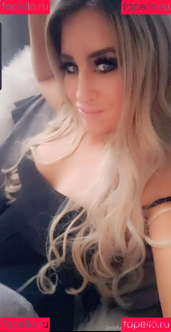 ashleygoldca Onlyfans Photo Gallery 
