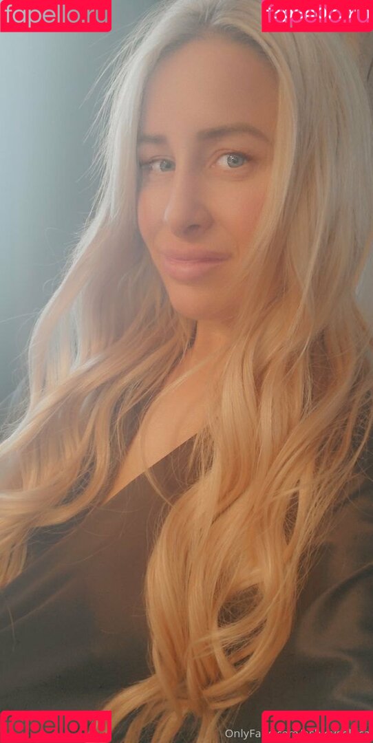 ashleygoldca Onlyfans Photo Gallery 