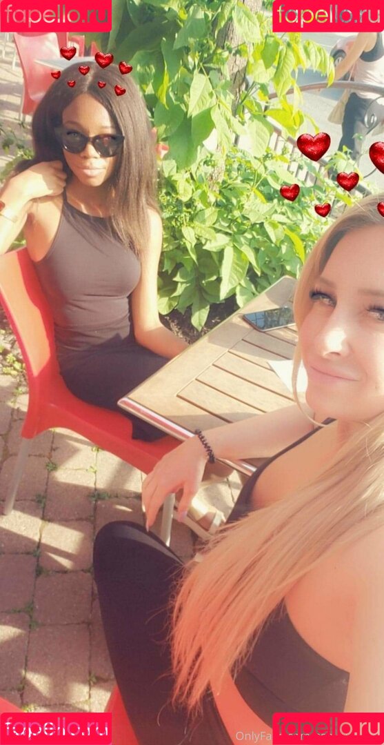 ashleygoldca Onlyfans Photo Gallery 