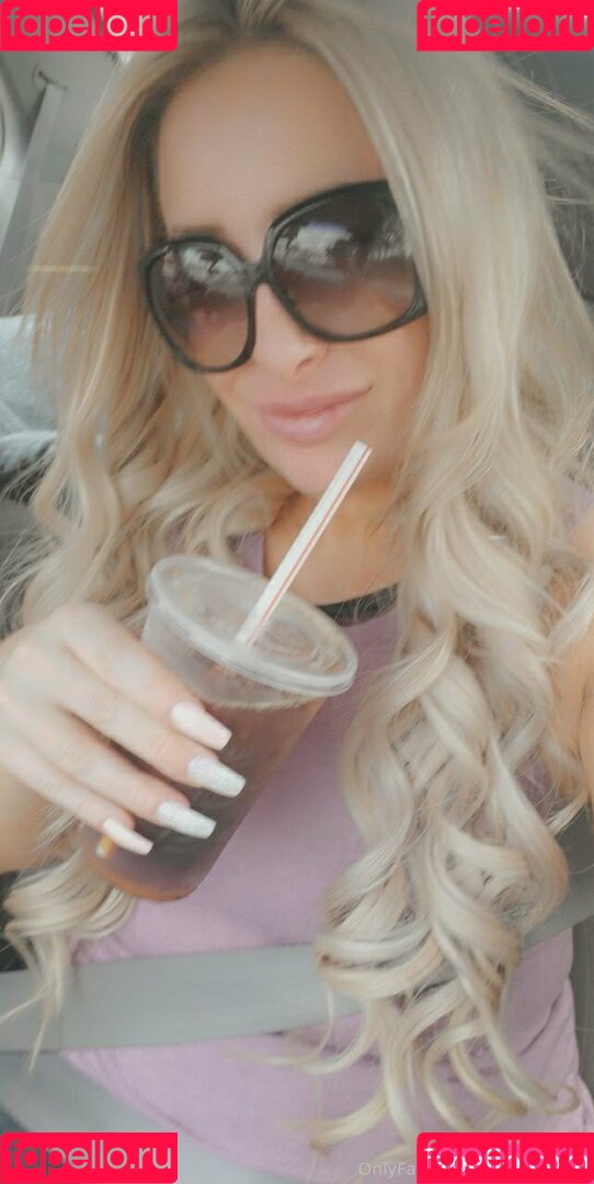 ashleygoldca Onlyfans Photo Gallery 