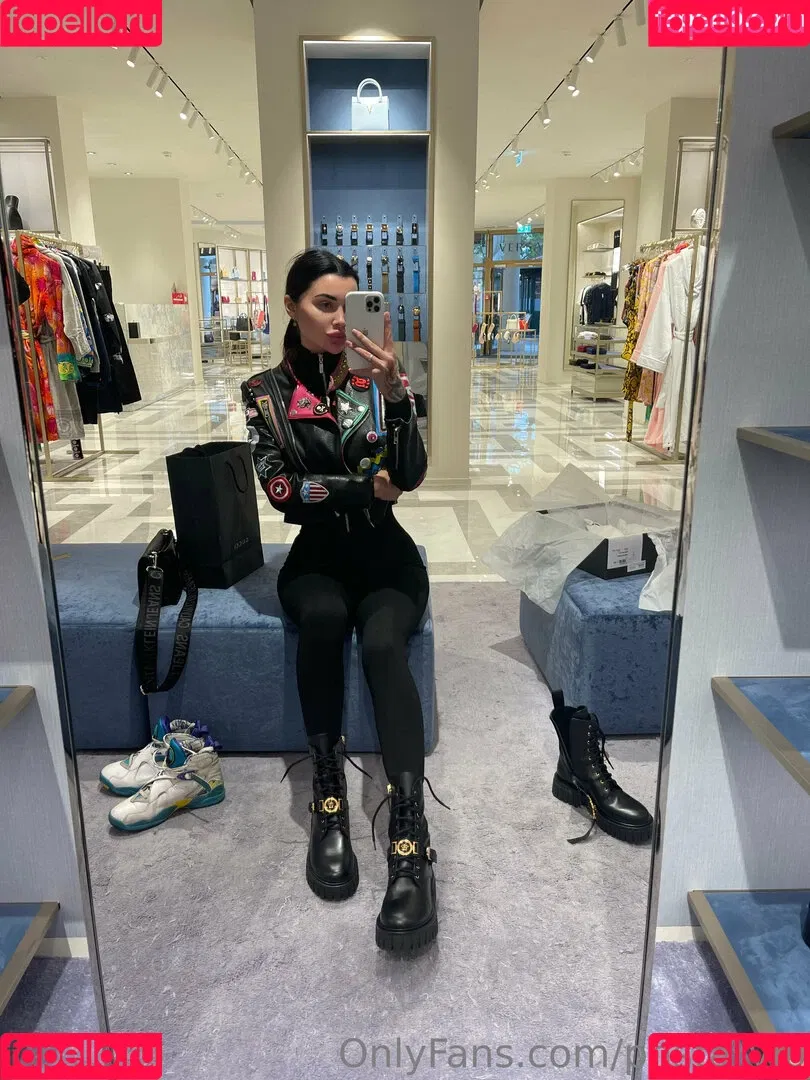 unholy.mary Onlyfans Photo Gallery 