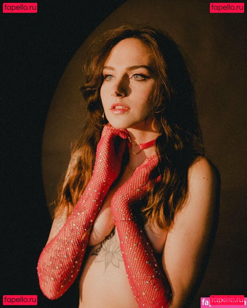 hales Onlyfans Photo Gallery 