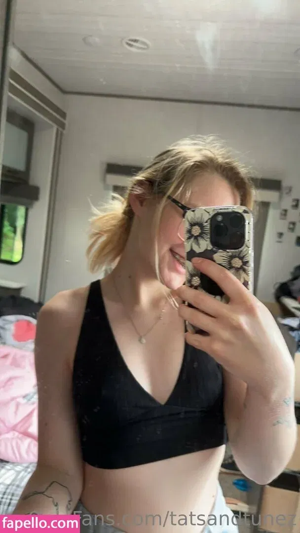 tatsandtunez Onlyfans Photo Gallery 