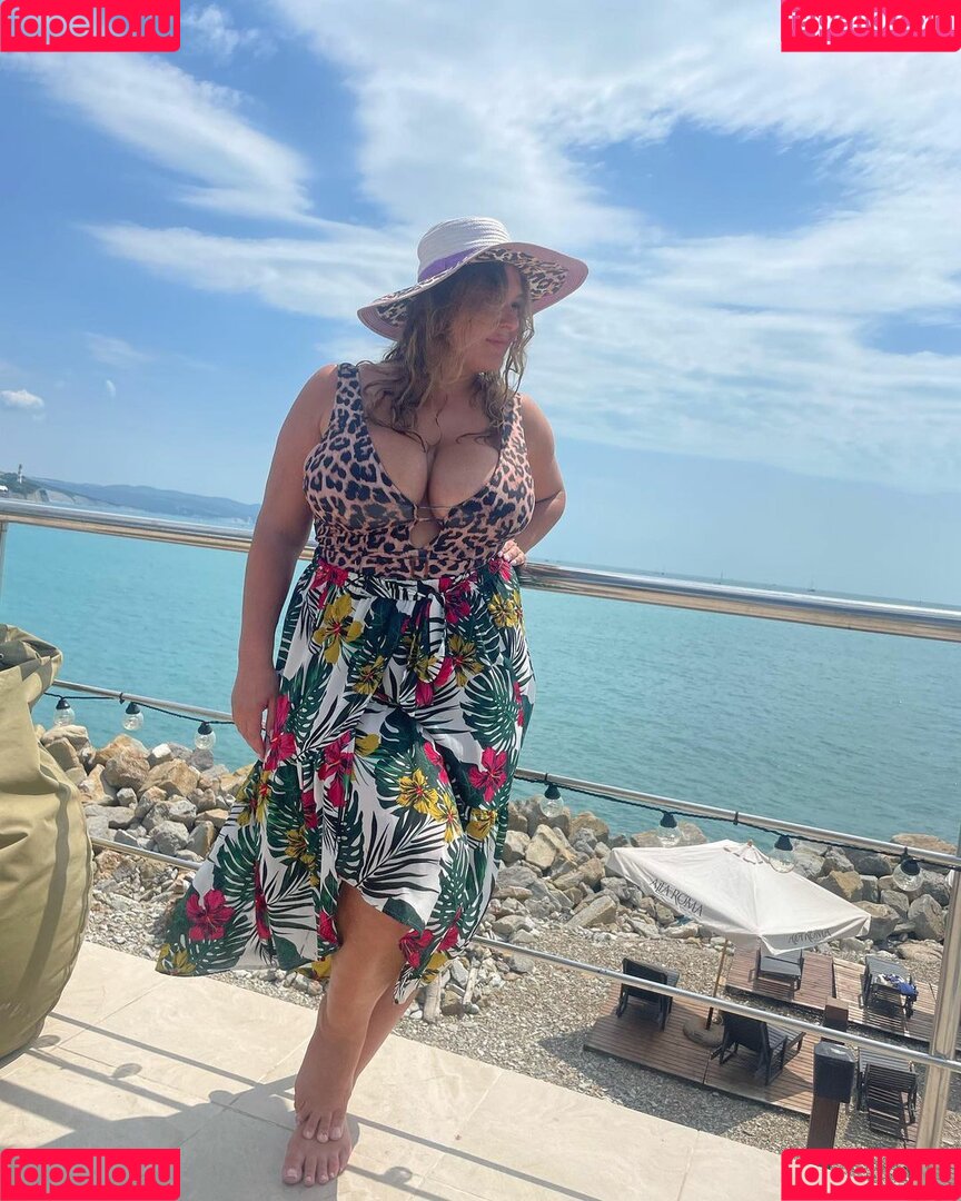 m.darya1208 Onlyfans Photo Gallery 