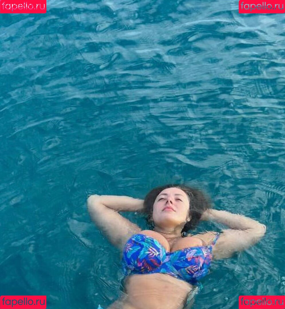 m.darya1208 Onlyfans Photo Gallery 