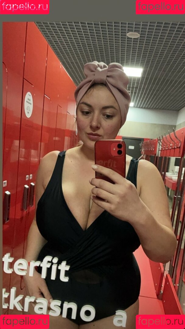 m.darya1208 Onlyfans Photo Gallery 