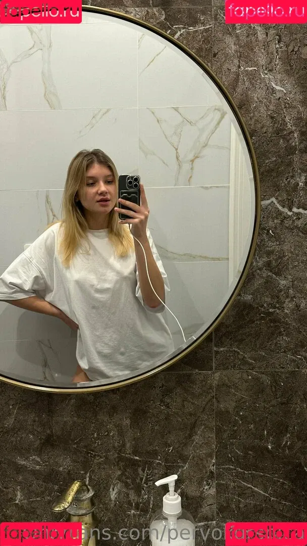 pervokursnica Onlyfans Photo Gallery 
