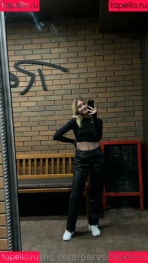 pervokursnica Onlyfans Photo Gallery 