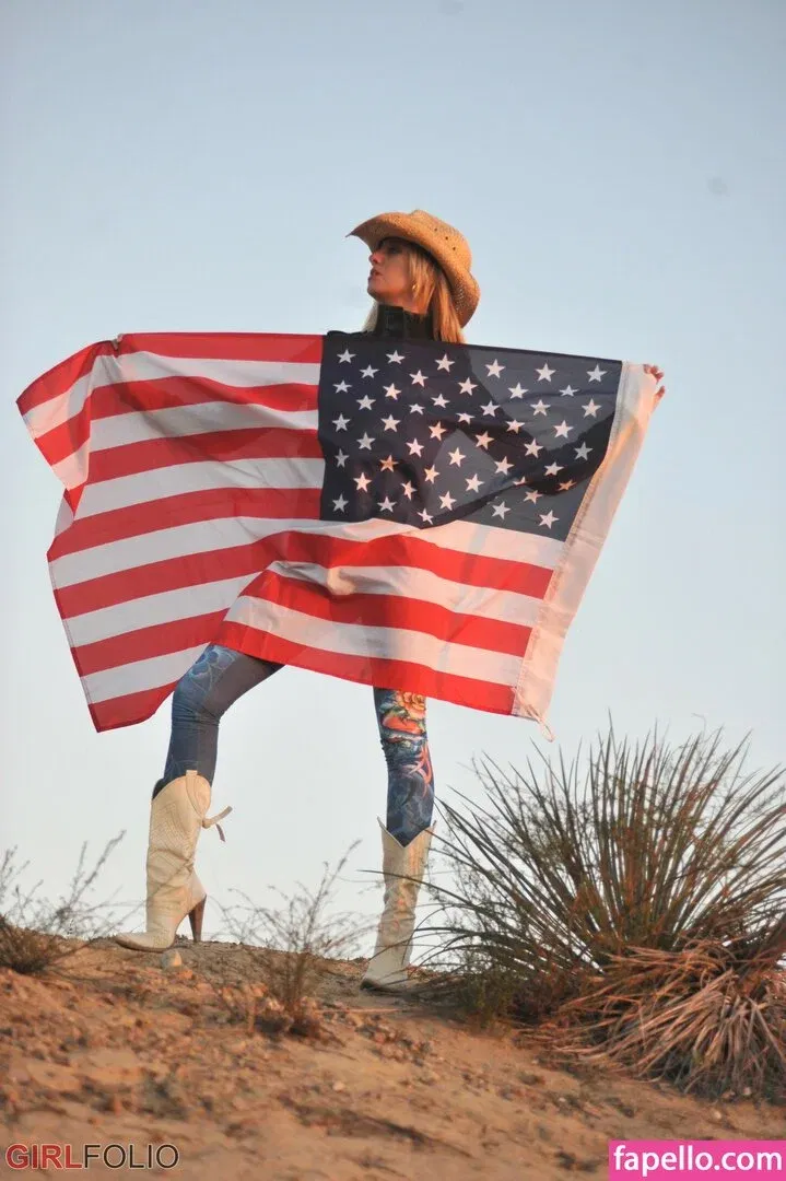 Jenny Mcclain Onlyfans Photo Gallery 