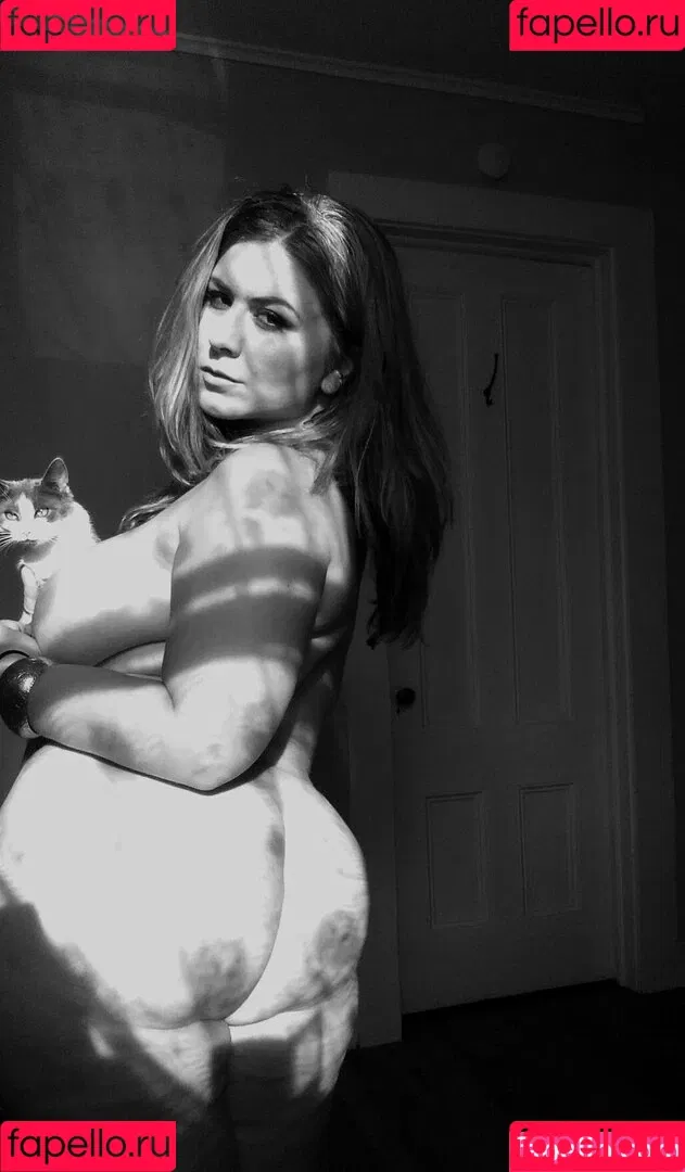 London Andrews Onlyfans Photo Gallery 