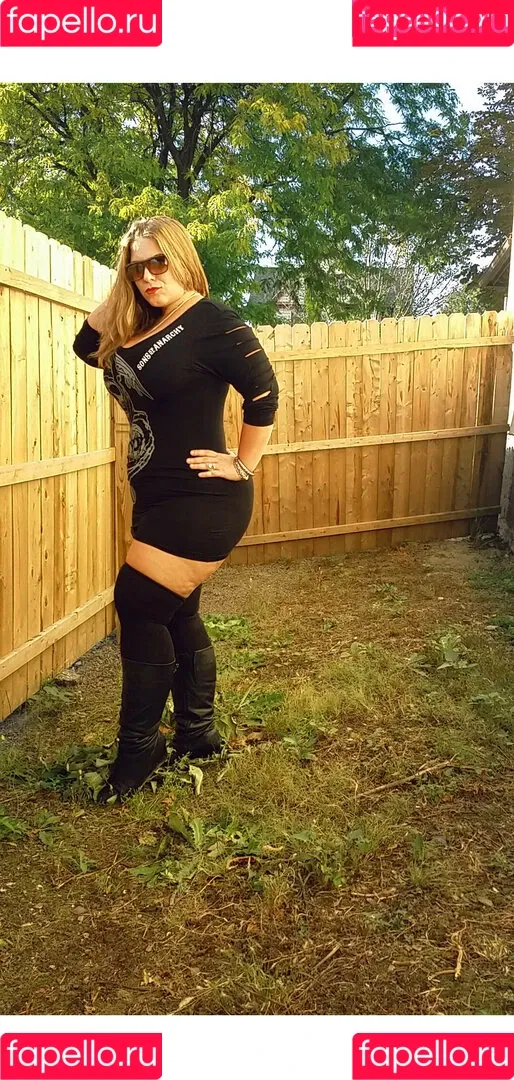 London Andrews Onlyfans Photo Gallery 