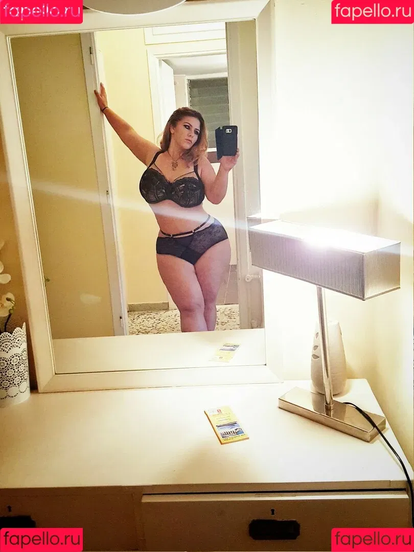 London Andrews Onlyfans Photo Gallery 