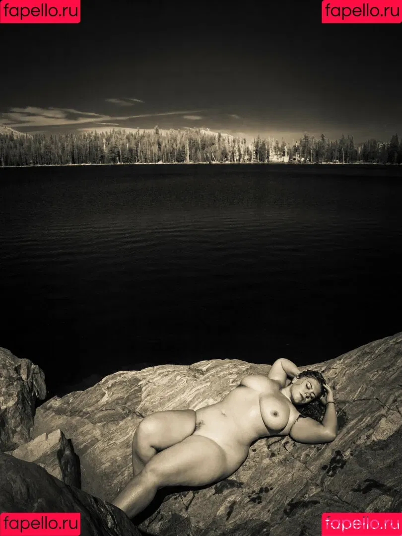 London Andrews Onlyfans Photo Gallery 