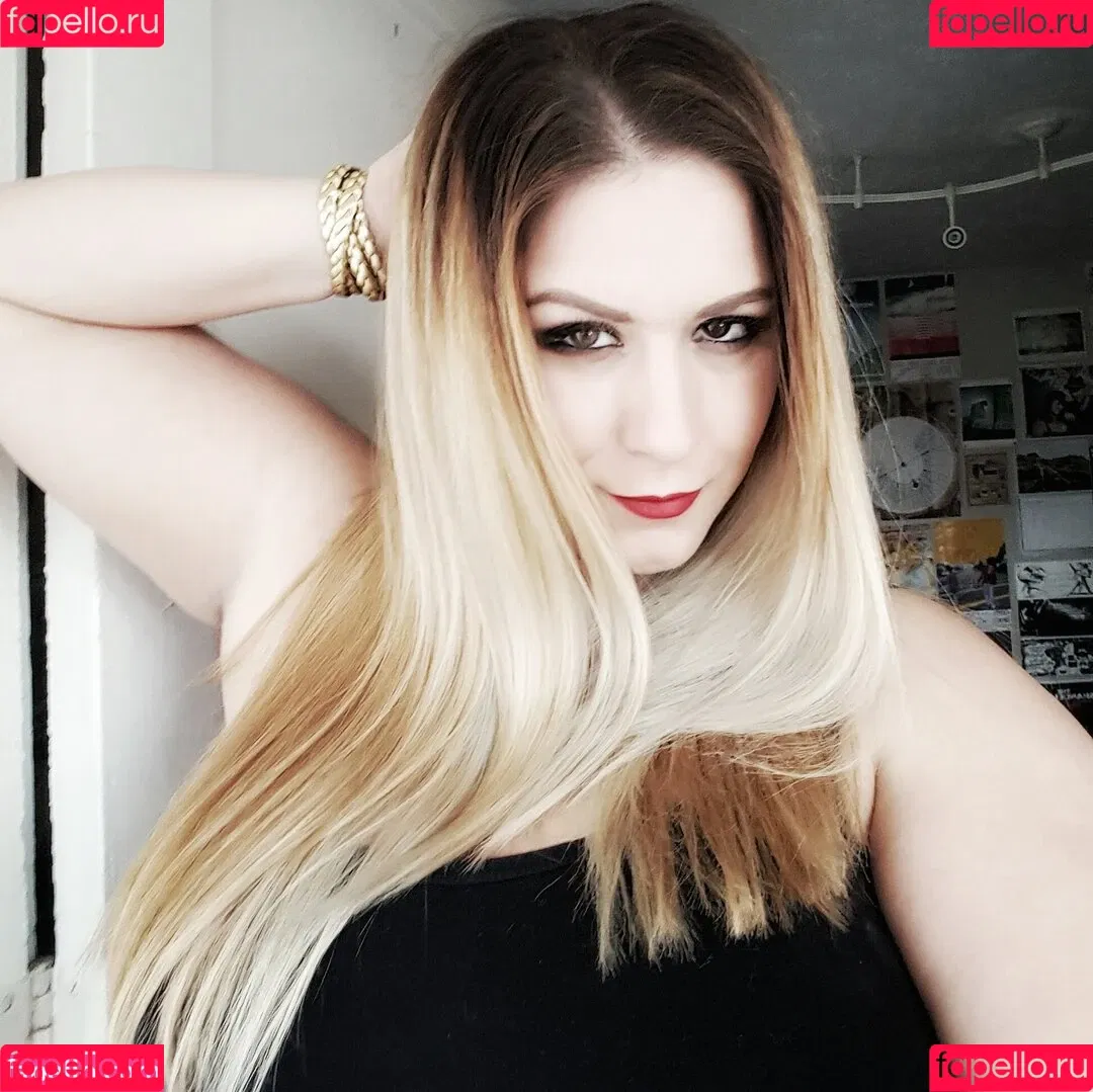 London Andrews Onlyfans Photo Gallery 