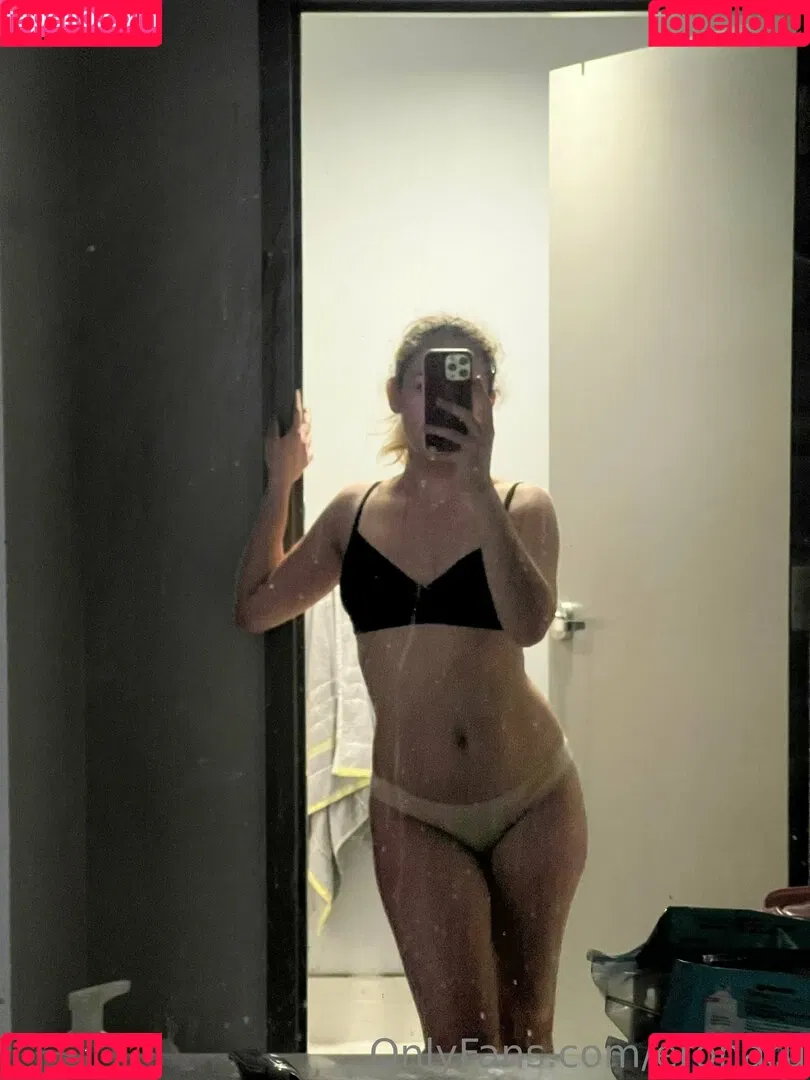 eroharu Onlyfans Photo Gallery 