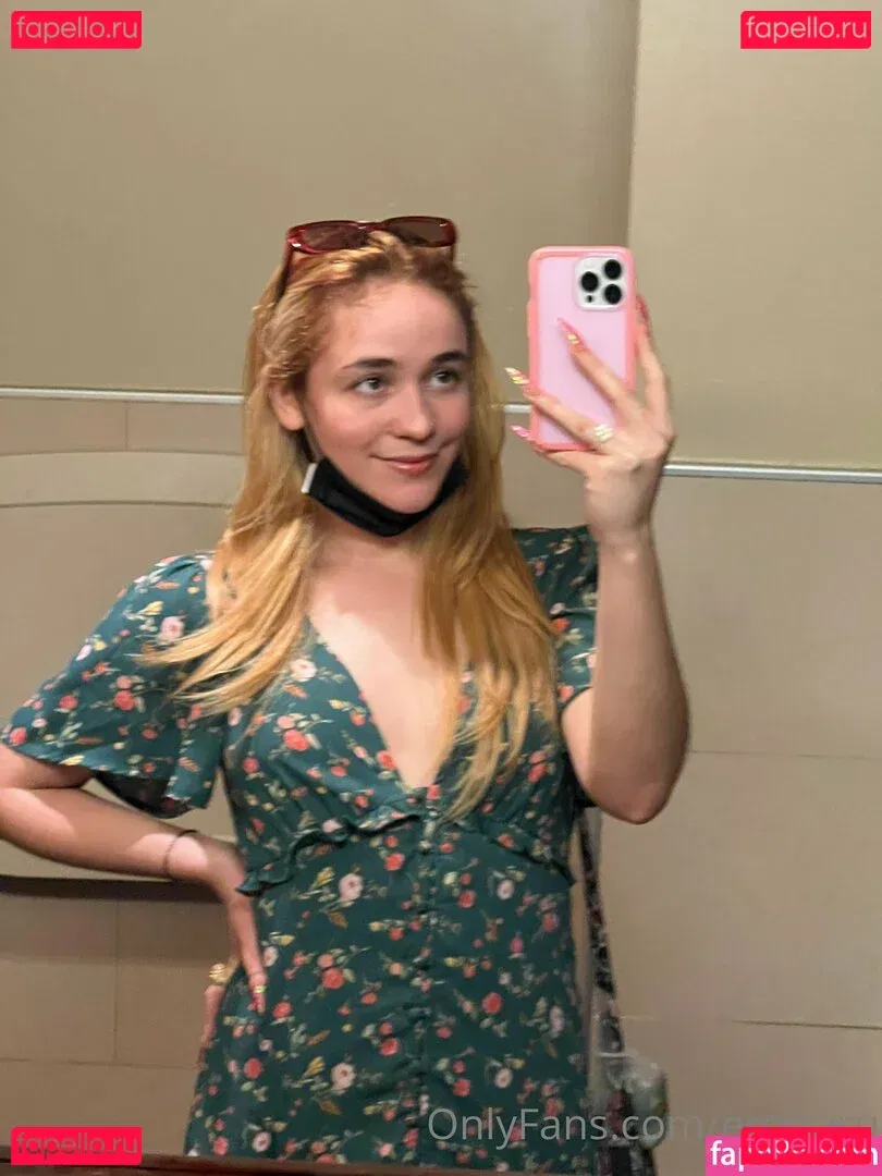 eroharu Onlyfans Photo Gallery 