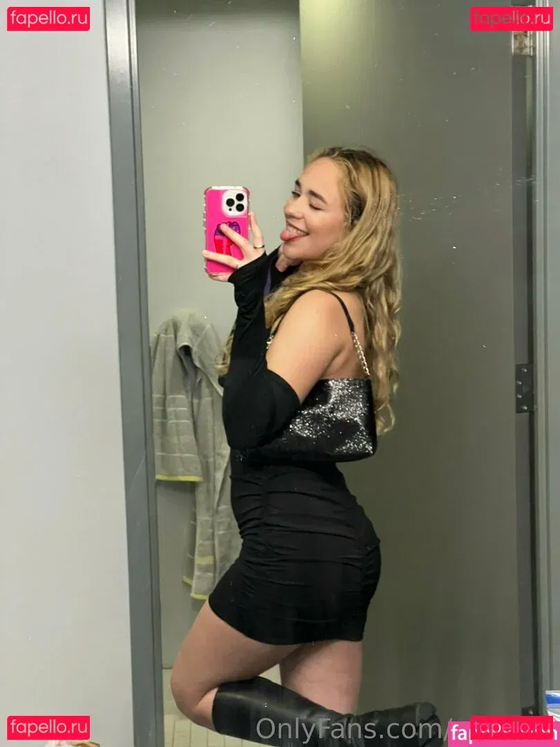 eroharu Onlyfans Photo Gallery 