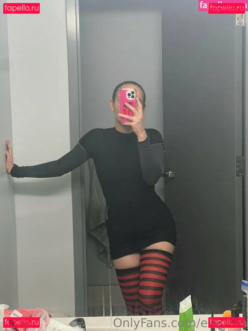 eroharu Onlyfans Photo Gallery 