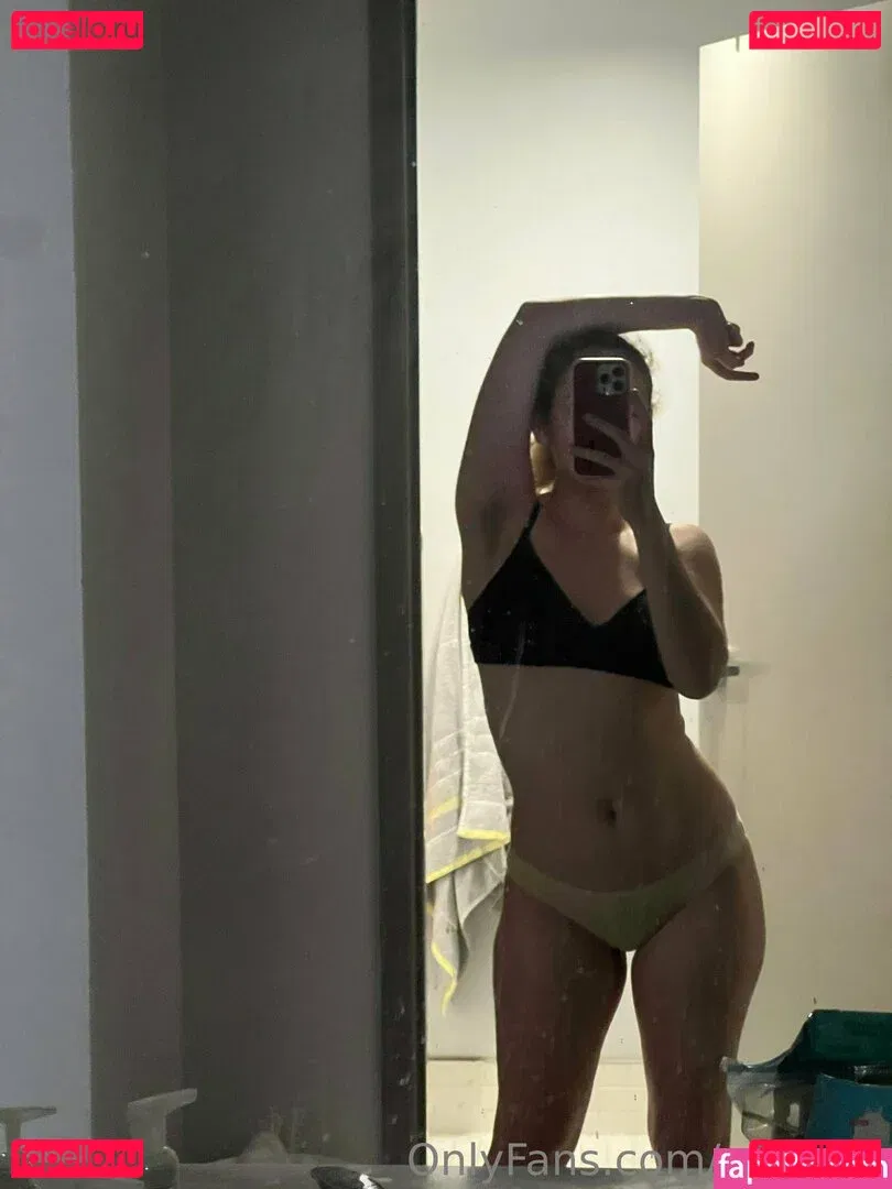 eroharu Onlyfans Photo Gallery 