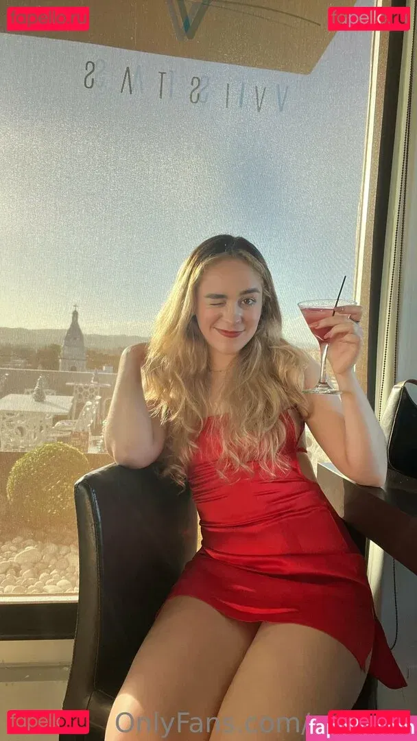 eroharu Onlyfans Photo Gallery 