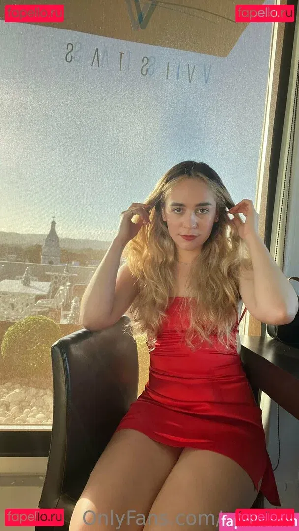 eroharu Onlyfans Photo Gallery 