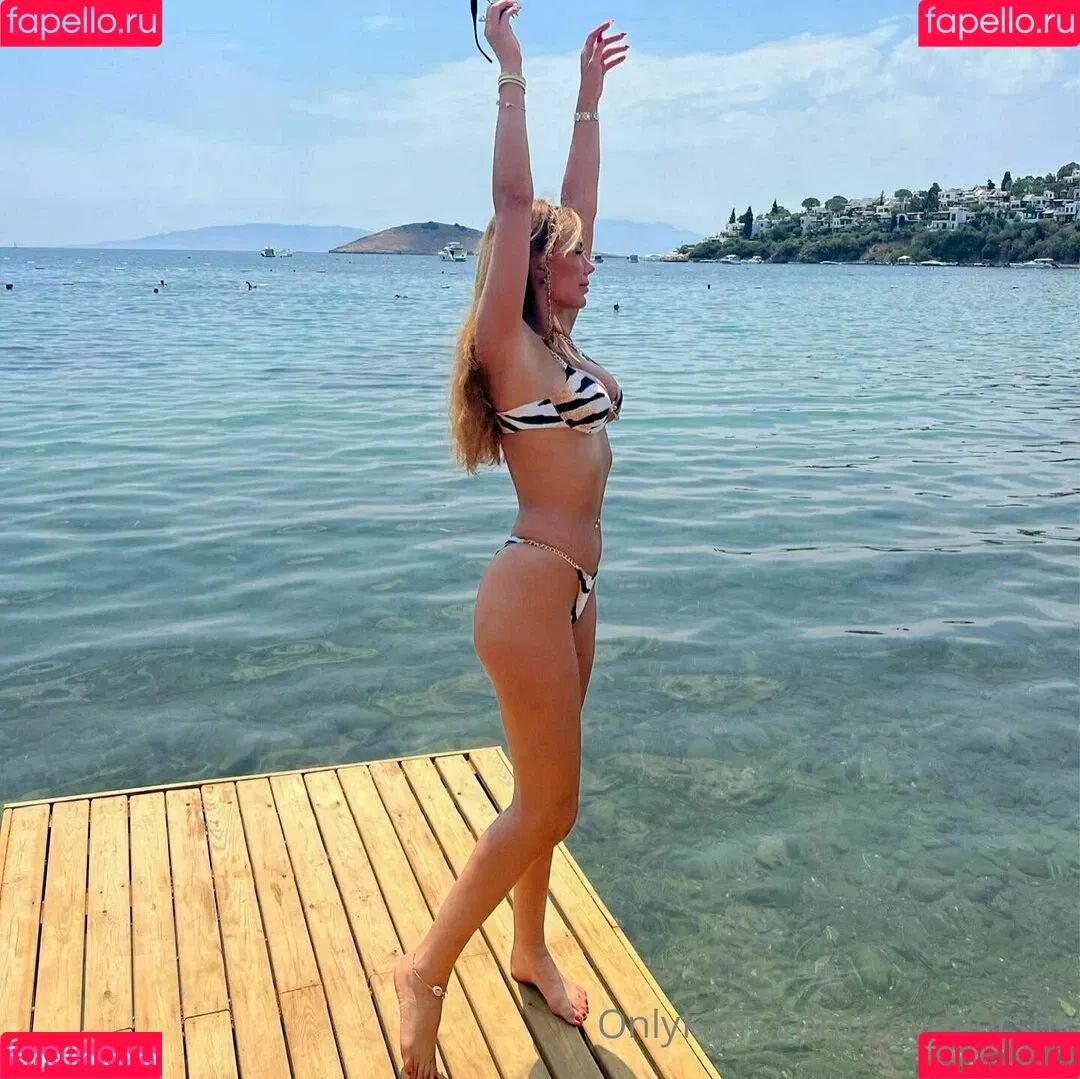 Ceyda Ersoy Onlyfans Photo Gallery 