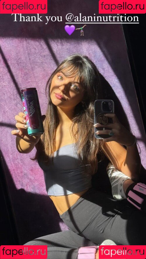 Cassady McClincy Onlyfans Photo Gallery 