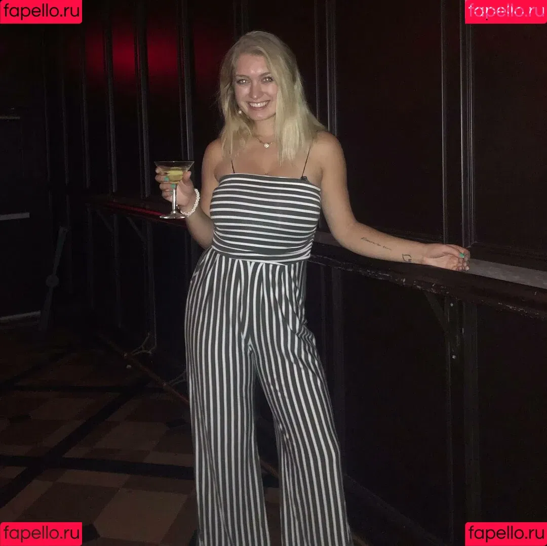 emilyrainey Onlyfans Photo Gallery 