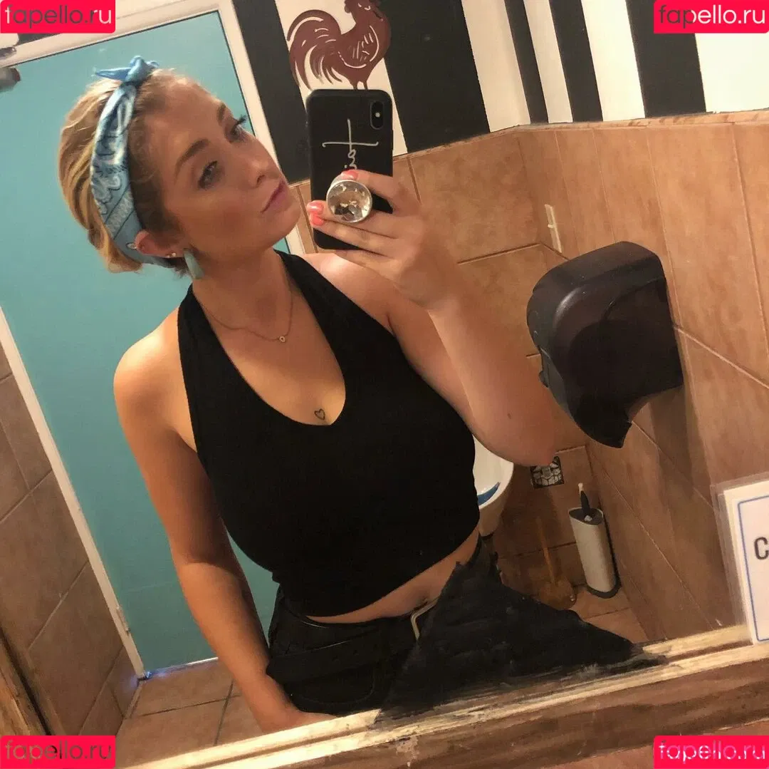 emilyrainey Onlyfans Photo Gallery 