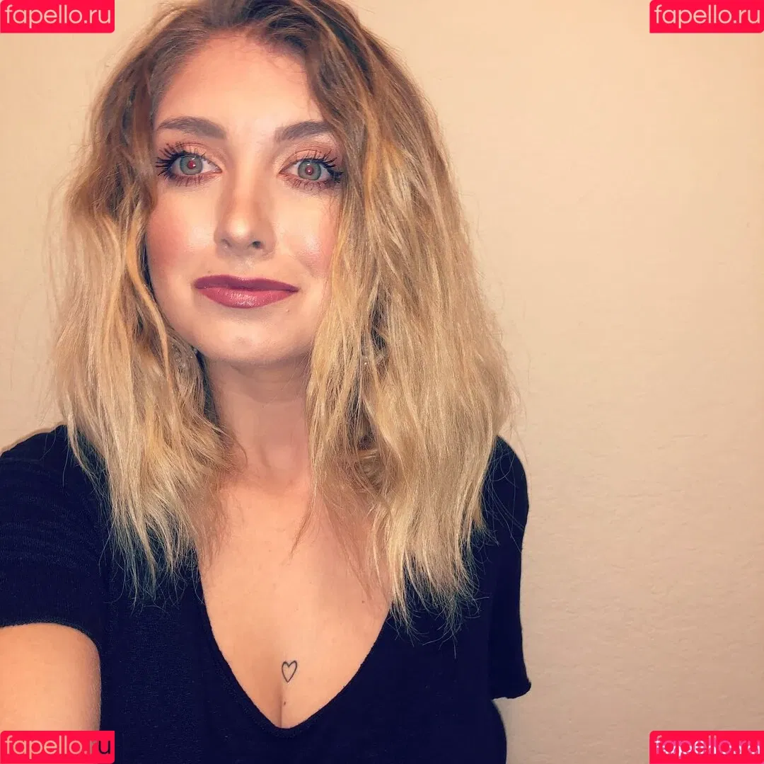 emilyrainey Onlyfans Photo Gallery 