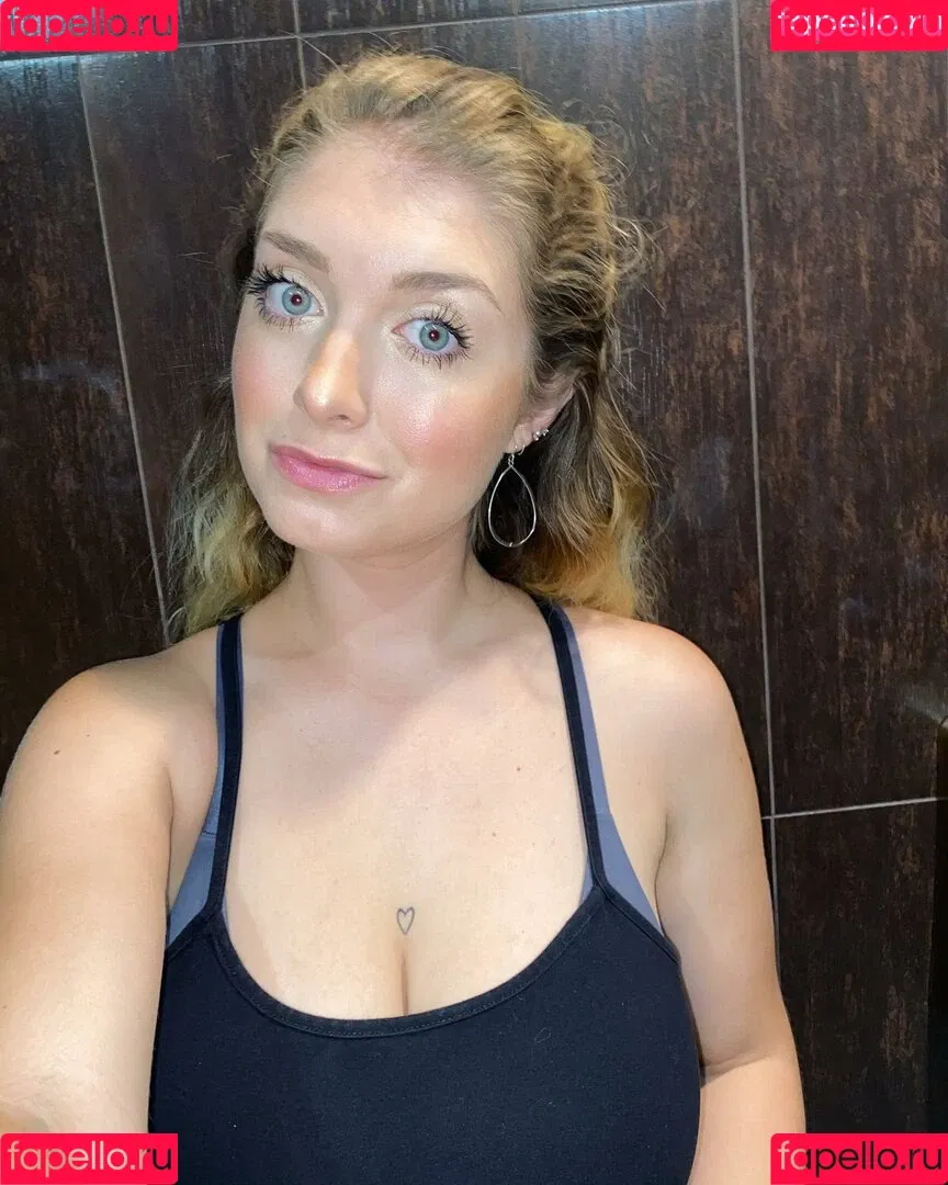 emilyrainey Onlyfans Photo Gallery 