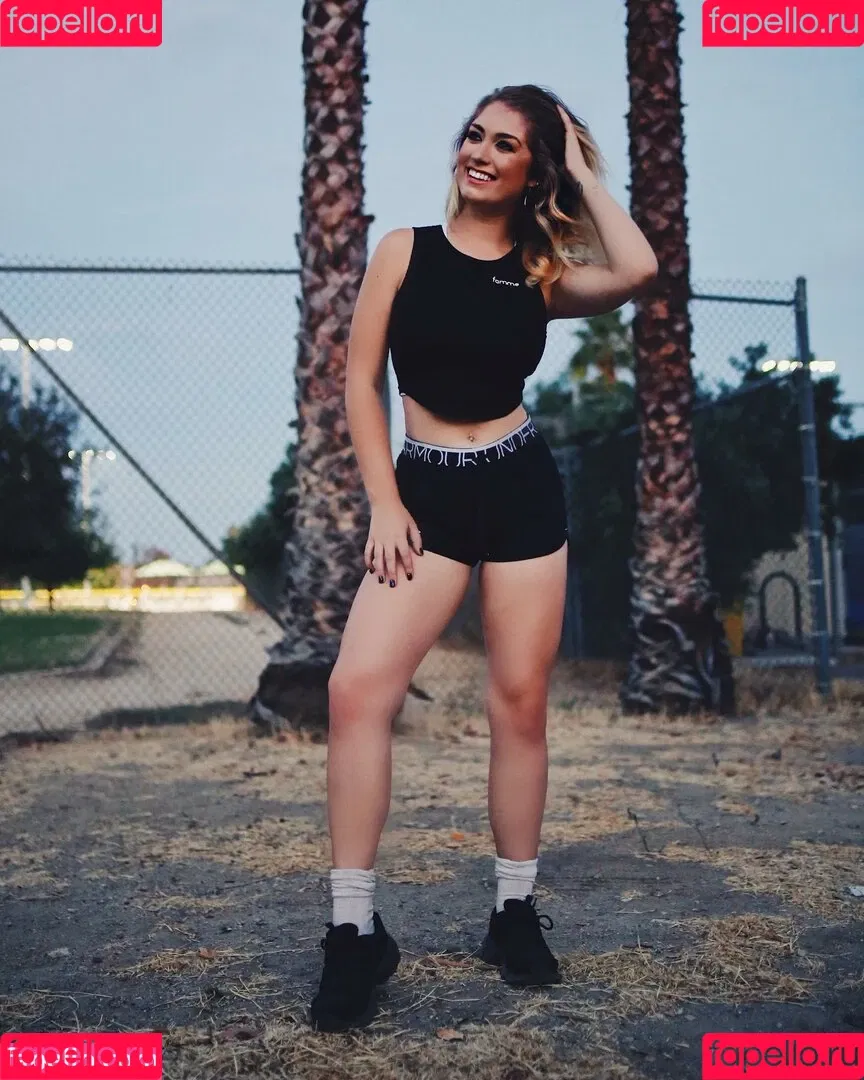 emilyrainey Onlyfans Photo Gallery 