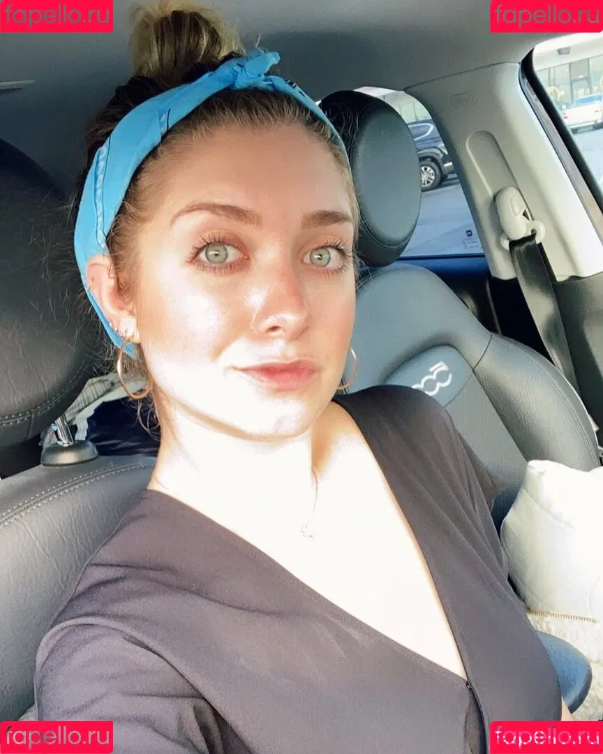 emilyrainey Onlyfans Photo Gallery 