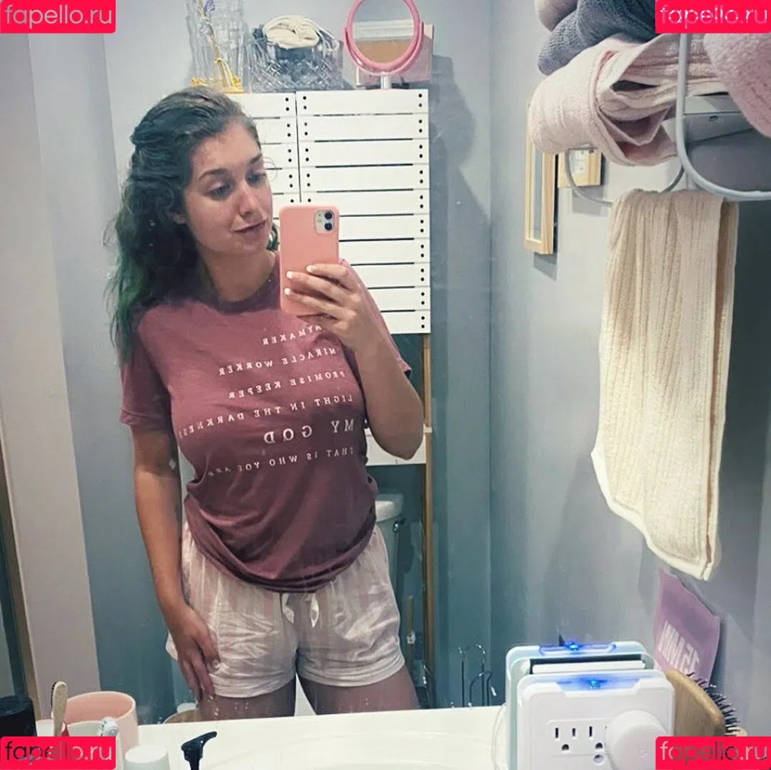 emilyrainey Onlyfans Photo Gallery 