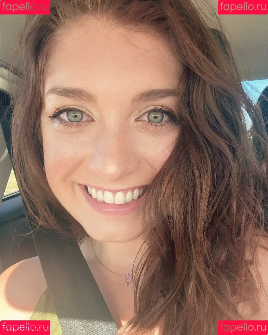 emilyrainey Onlyfans Photo Gallery 