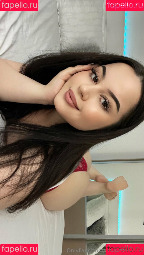 emilyrainey Onlyfans Photo Gallery 