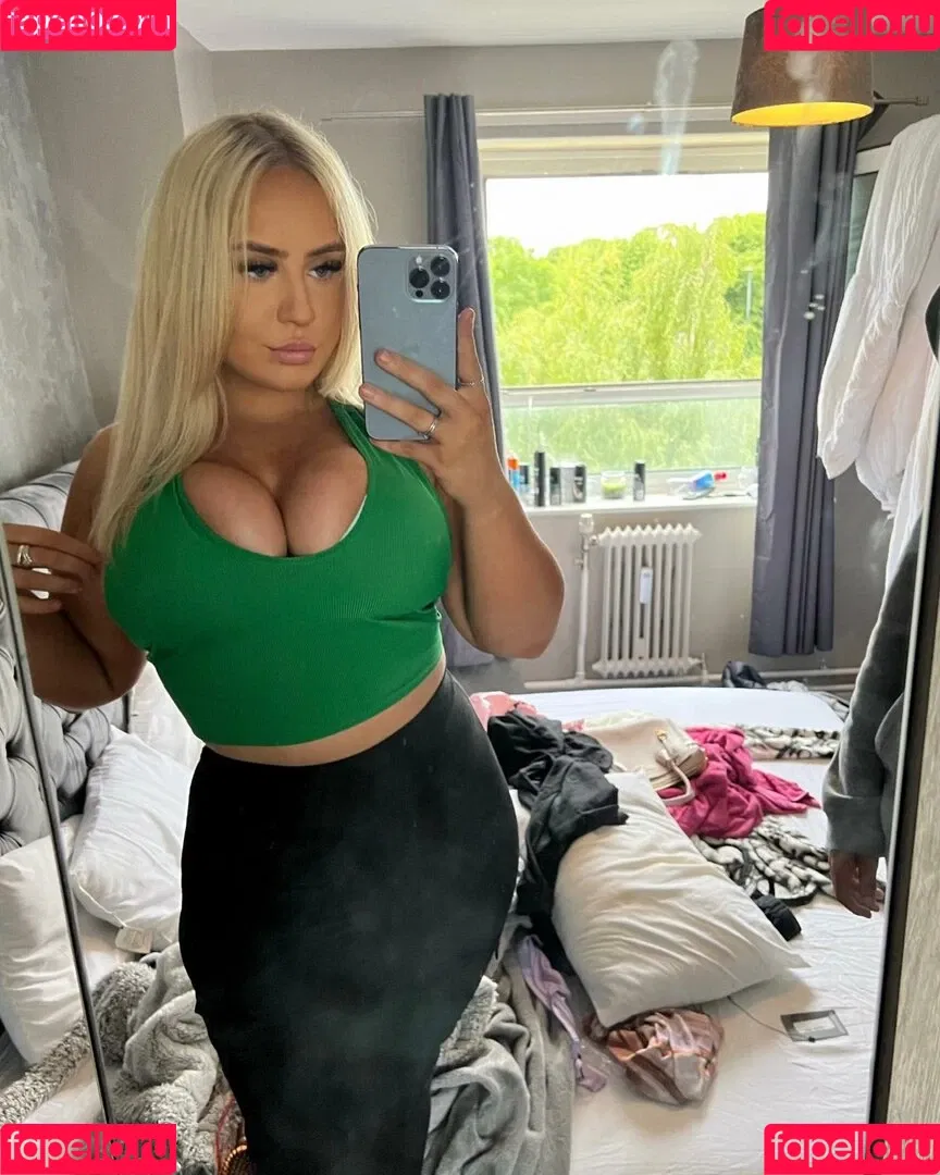 Molly O'Shea Onlyfans Photo Gallery 