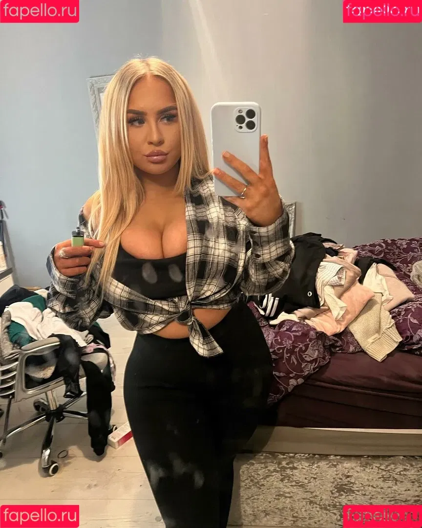 Molly O'Shea Onlyfans Photo Gallery 
