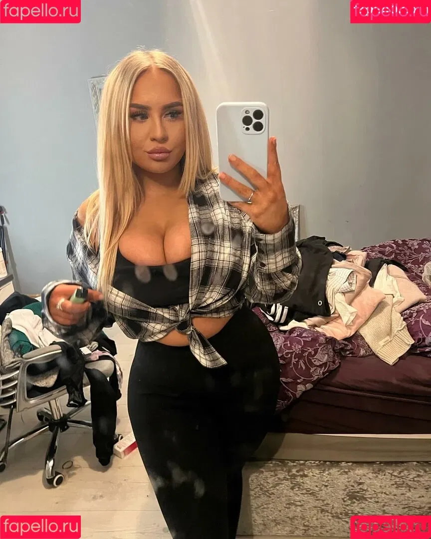 Molly O'Shea Onlyfans Photo Gallery 