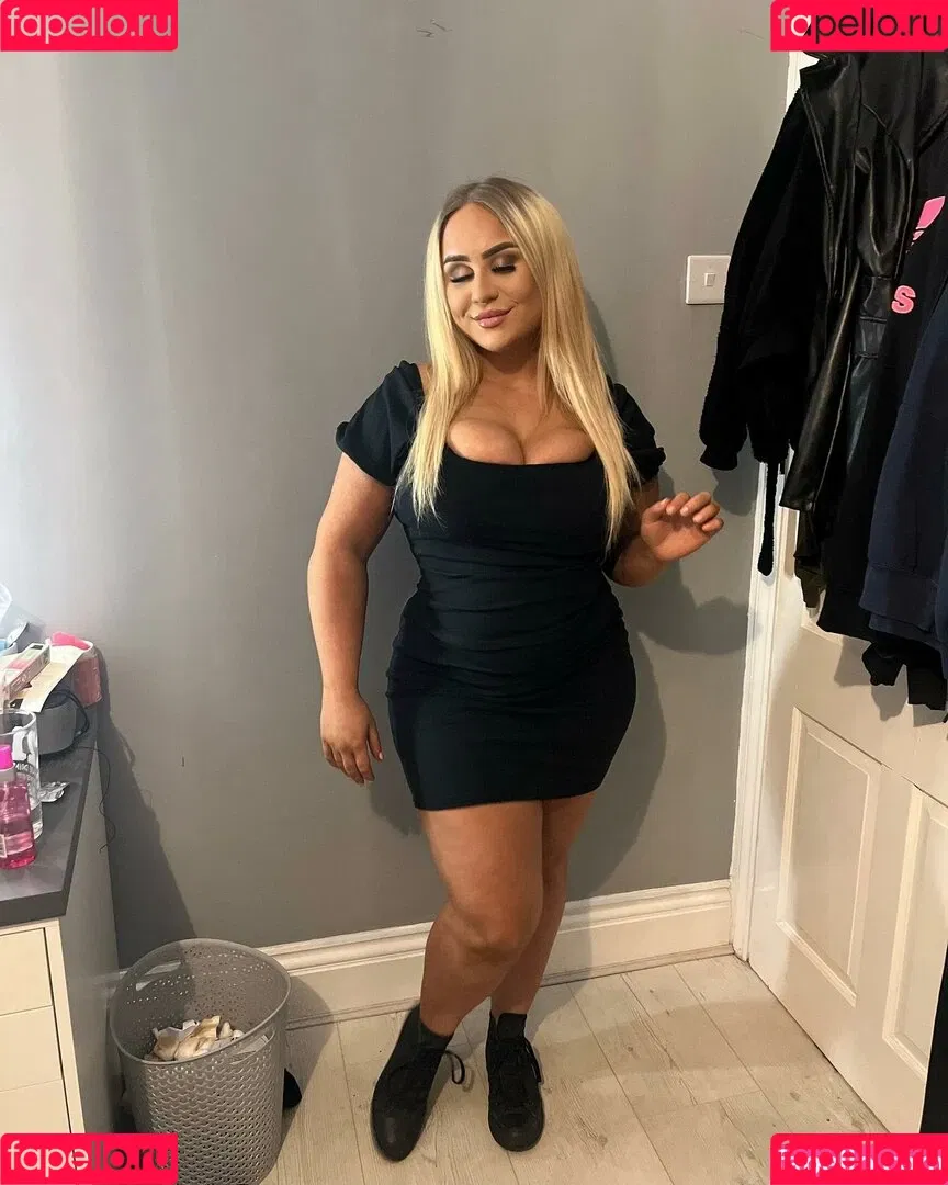 Molly O'Shea Onlyfans Photo Gallery 