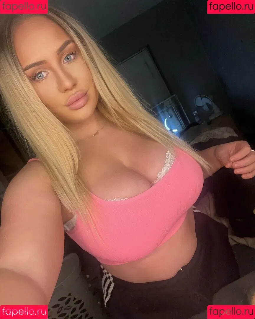 Molly O'Shea Onlyfans Photo Gallery 