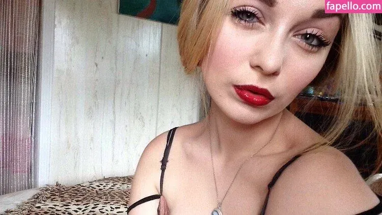 Elyse Summer Onlyfans Photo Gallery 