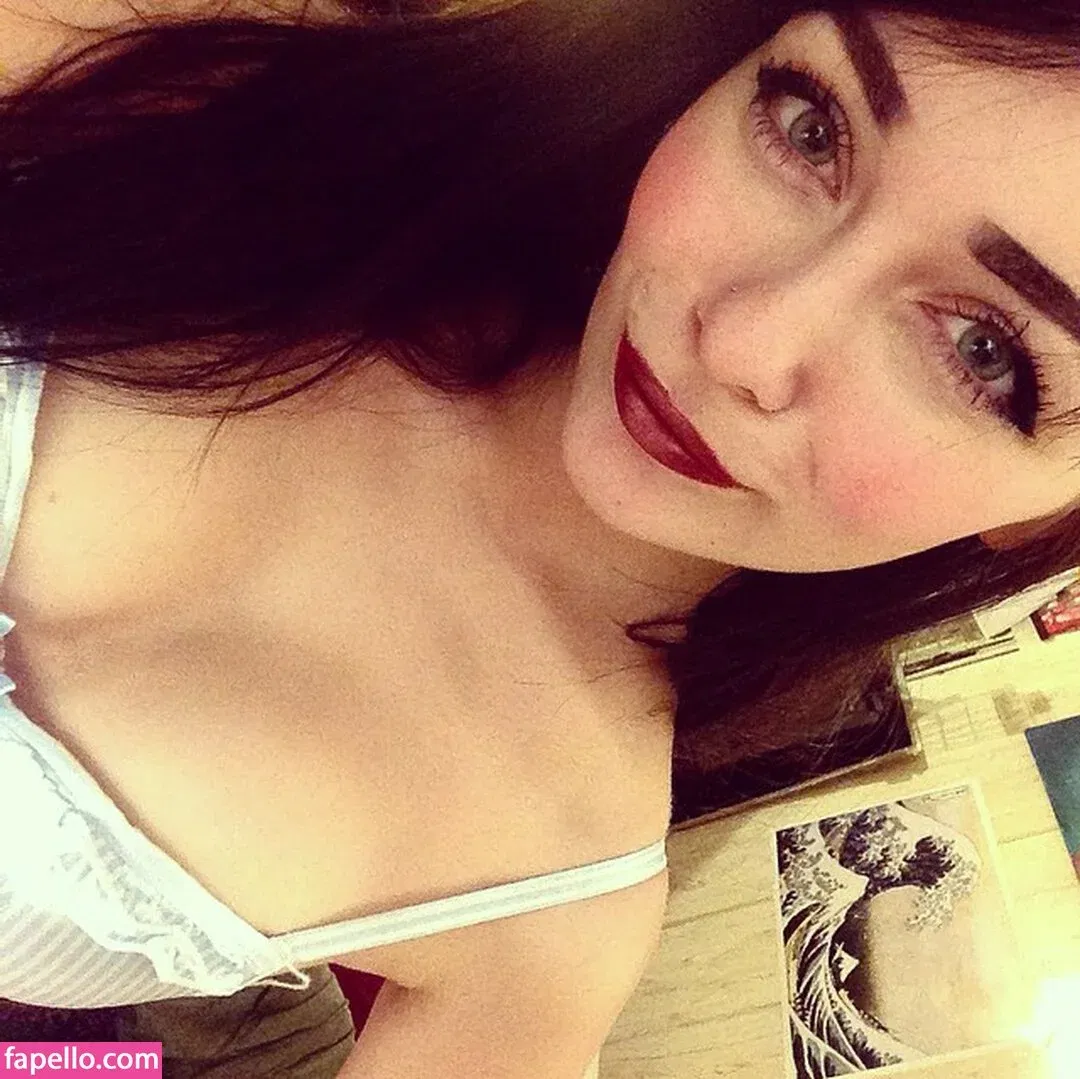 Elyse Summer Onlyfans Photo Gallery 